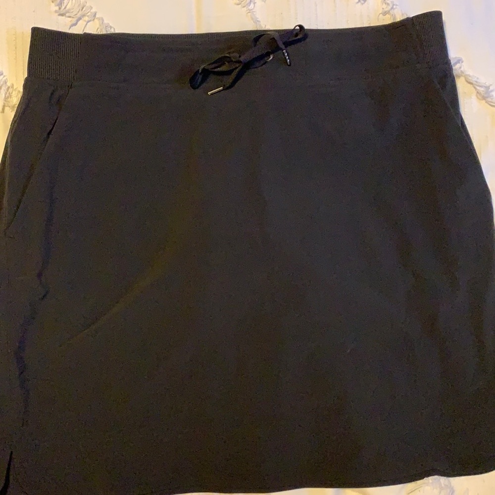 Athleta Black Midtown Skirt Skort